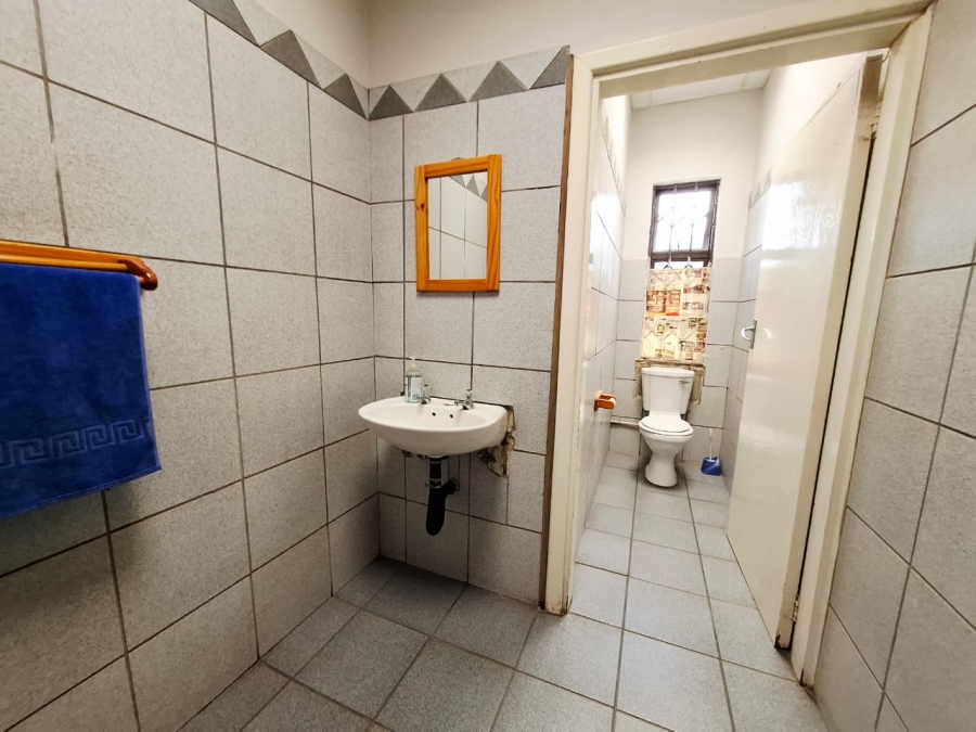 Commercial Property for Sale in Hamilton Free State